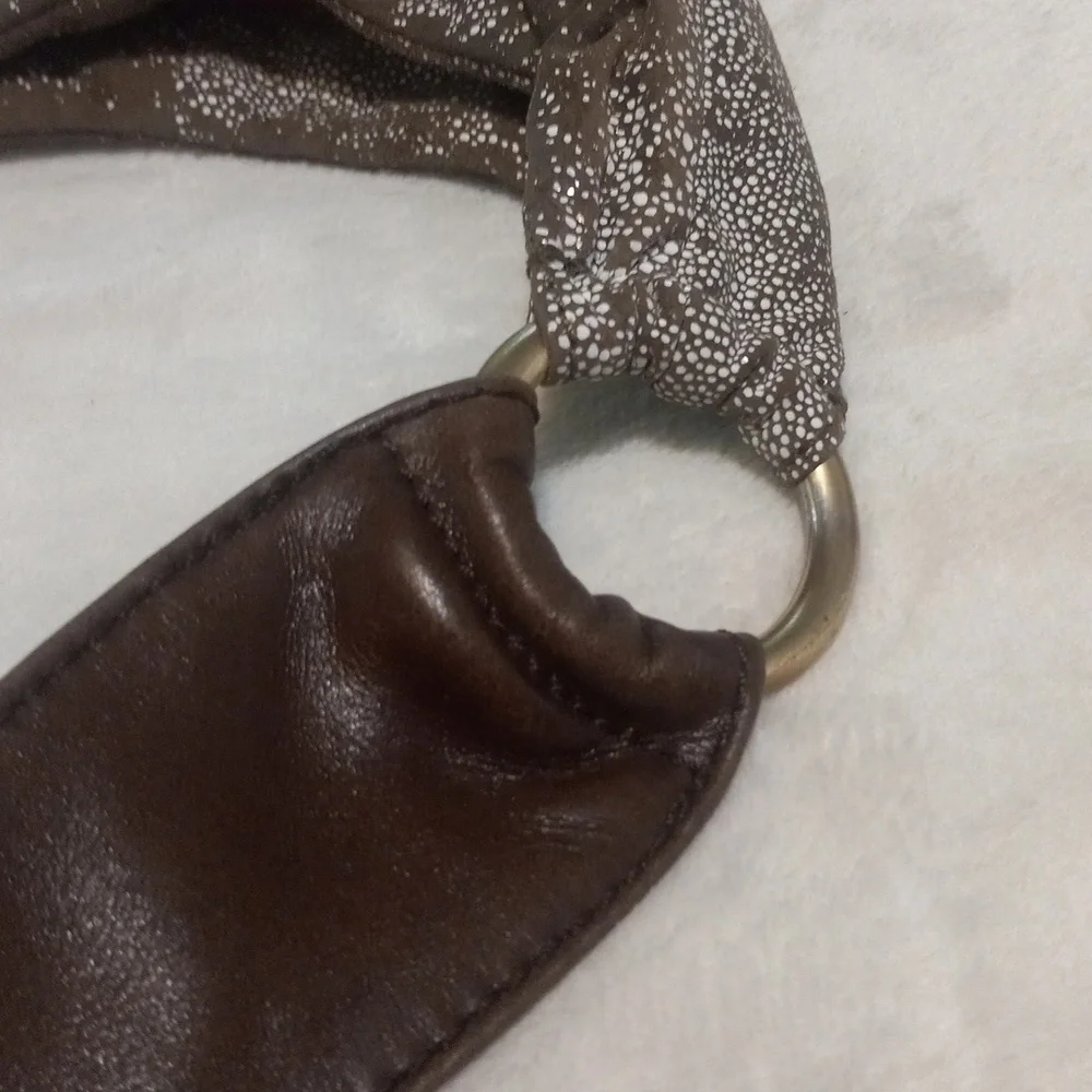 Hobo International Brown & Cream Stingray Print Glazed Leather Shoulder Handbag